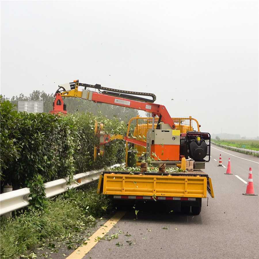 車載式公路綠籬及邊坡灌木修剪機(jī)